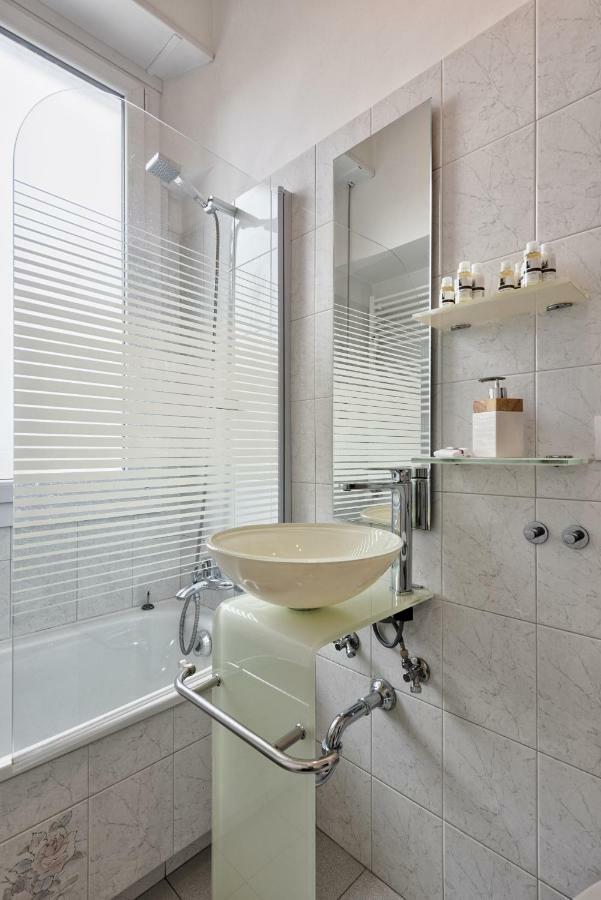 Appartement Lungo Dora With Balcony And Panoramic View à Turin Extérieur photo